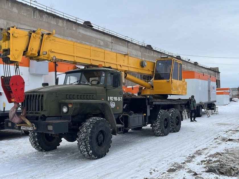Автокран урал