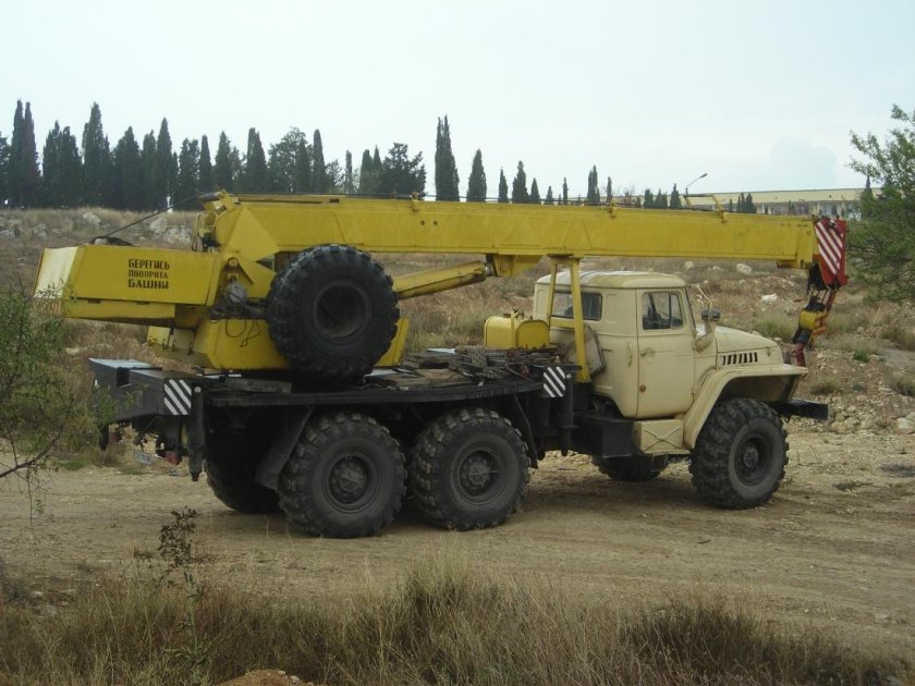 Автокран Урал-5557 КС-3574