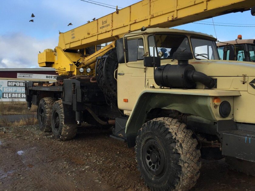 Автокран 25 тонн