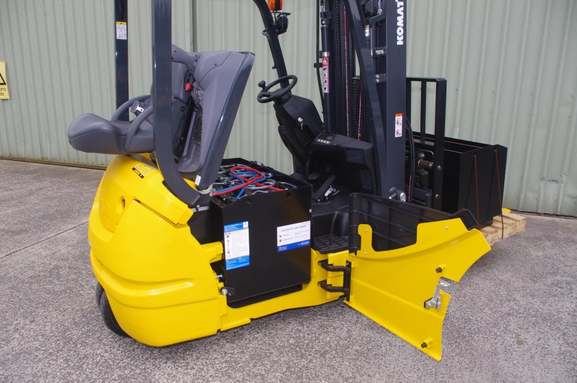 Зарядка электрокара Коматсу 15 12