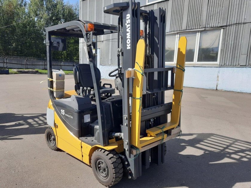 Вилочный электропогрузчик комацу