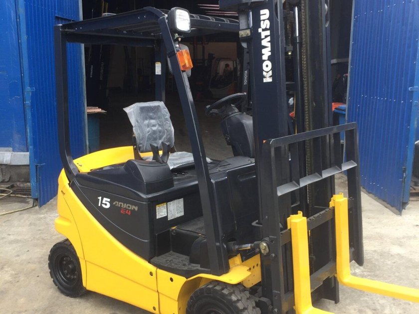 Электропогрузчик Komatsu fb15-12