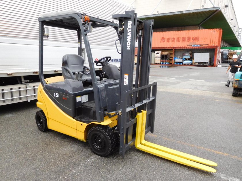 Вилочный погрузчик Komatsu fb15