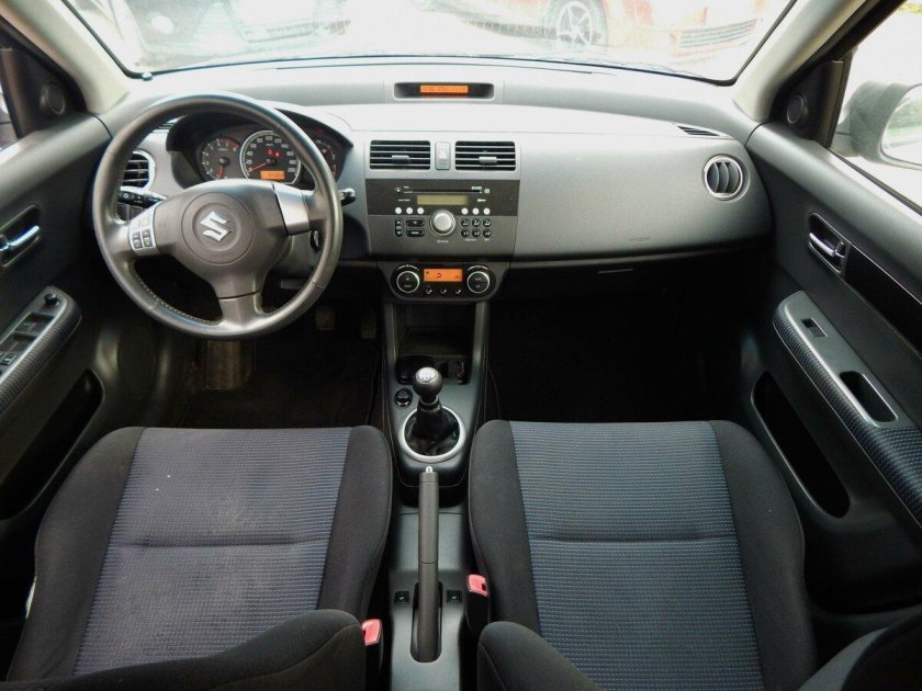 Сузуки свифт 2008 салон