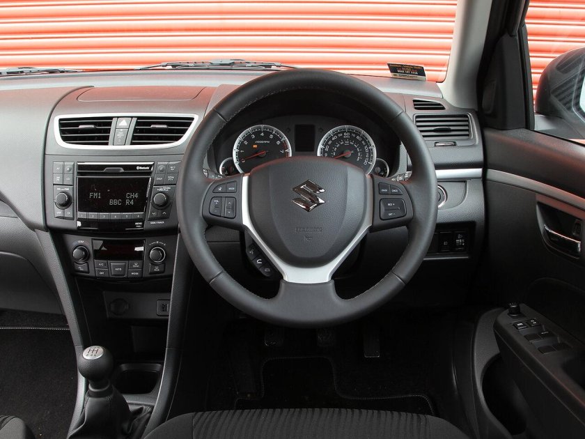 Suzuki Swift 2010 салон