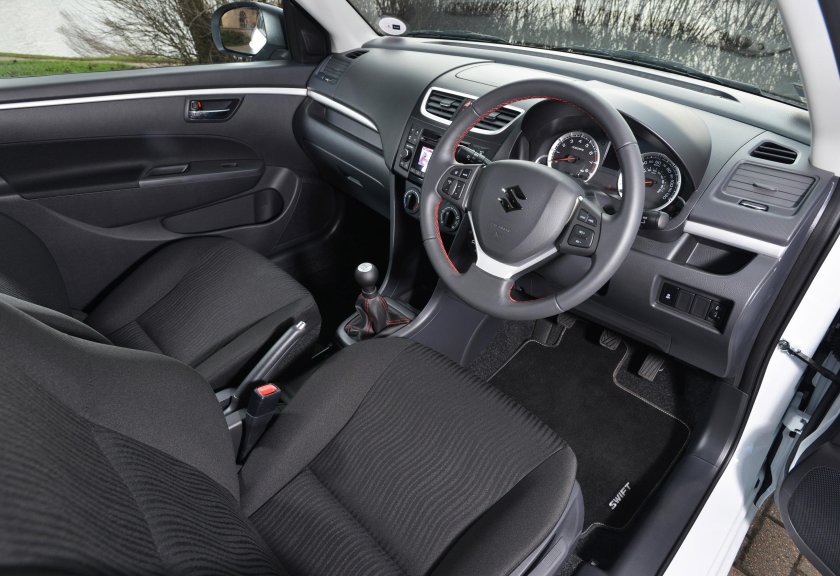 Suzuki Swift 2013 салон