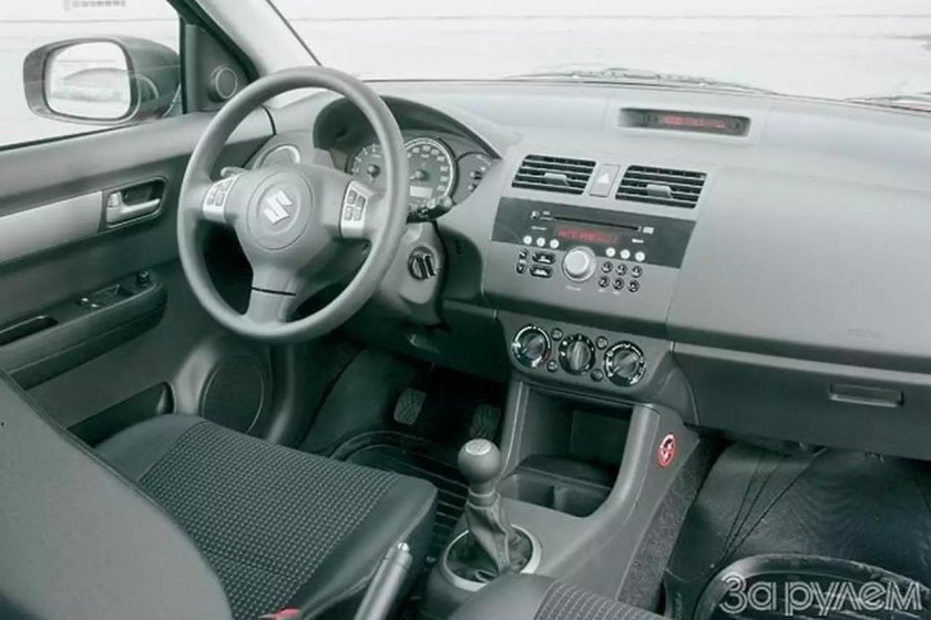 Сузуки Свифт 2006 салон