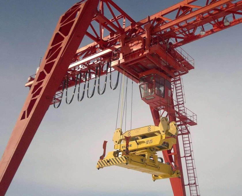 Мостовой кран 200т