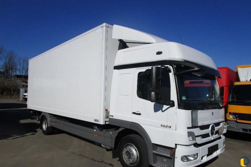 Мерседес грузовой 5 тонник