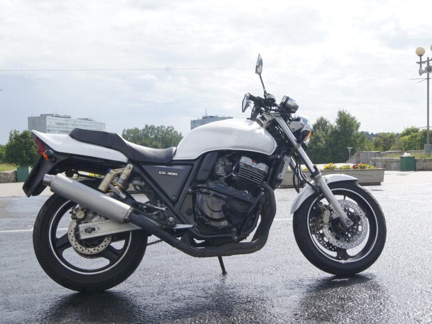 Honda cb400 1998