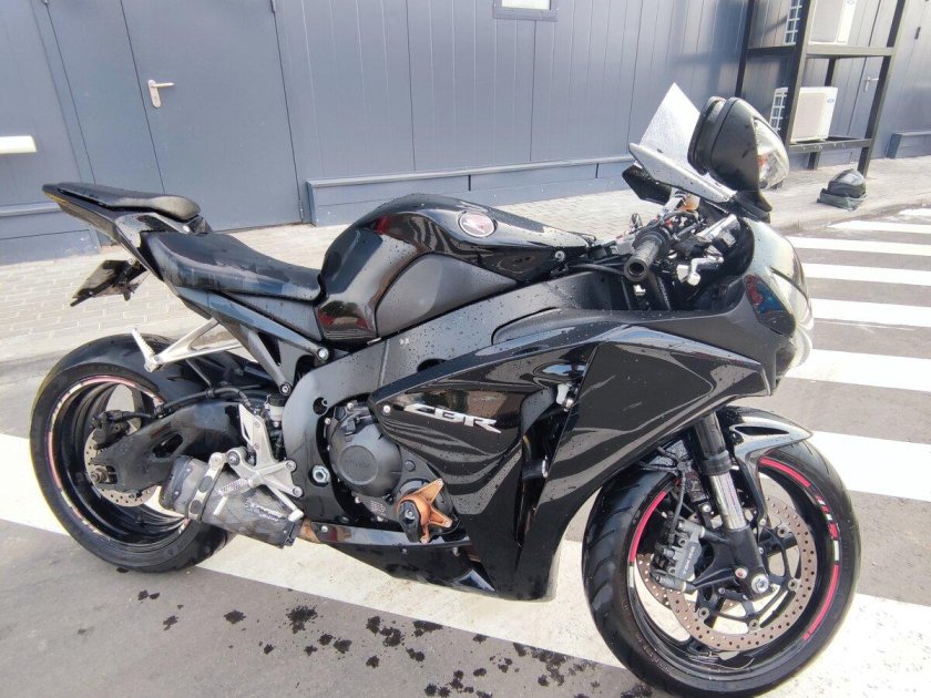 Хонда СБР 450