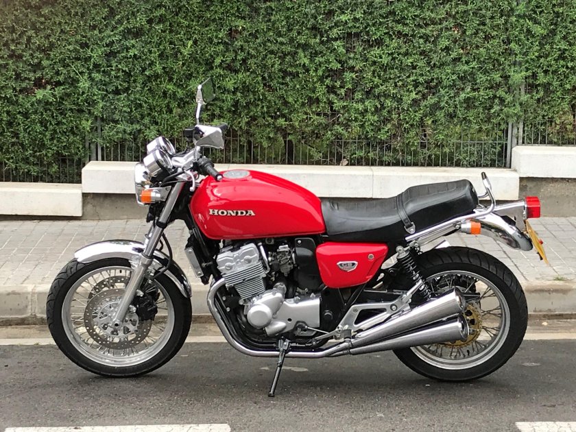 Honda CB 400 nc36