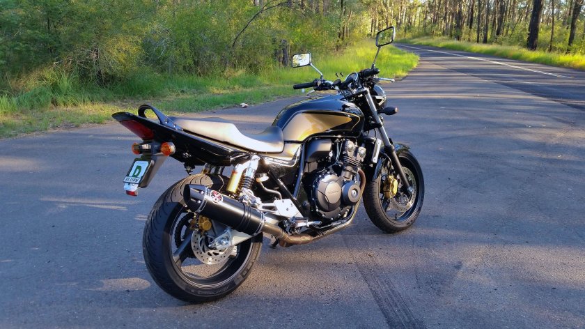 Honda cb400 2008