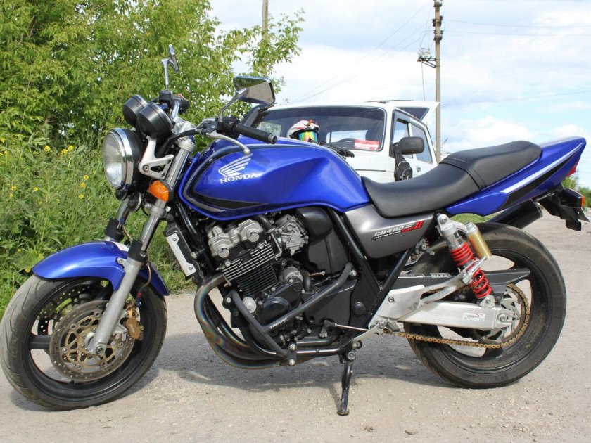 Honda cb400 2002