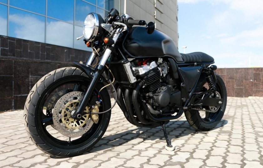 Honda CB 400 Cafe Racer