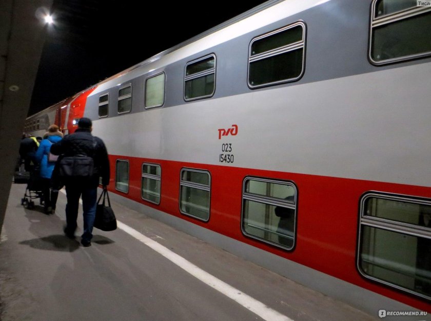 Поезд 050м двухэтажный