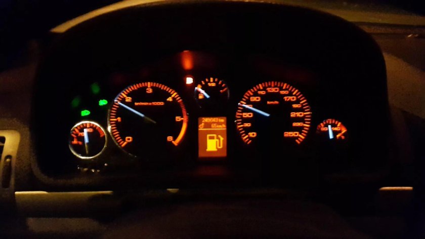 Peugeot 407 панель приборов