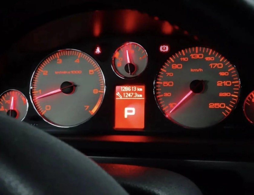 Щиток приборов Пежо 407