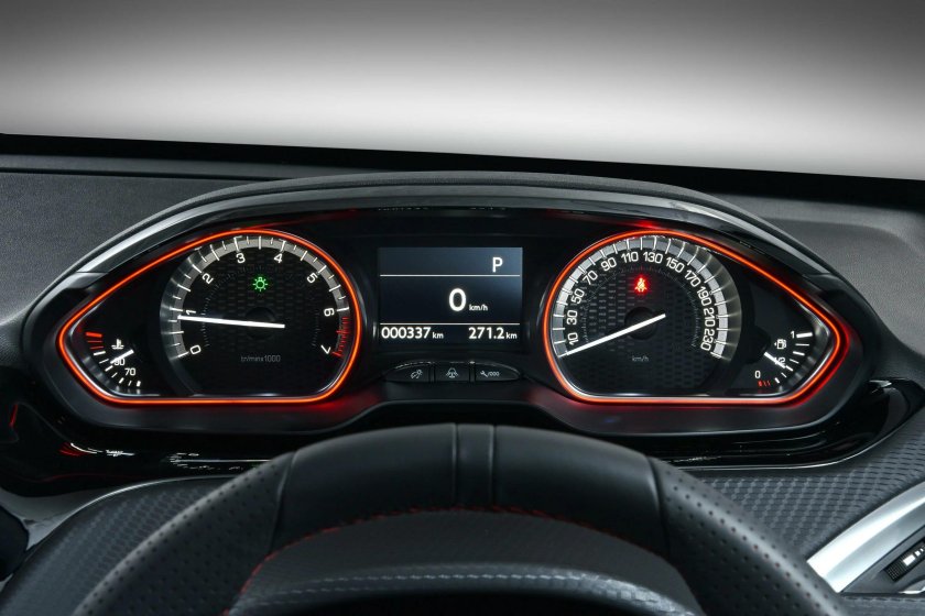 Peugeot 2021 приборная панель