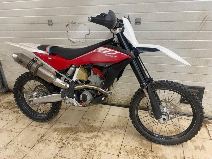 Кроссовый мотоцикл хускварна 450