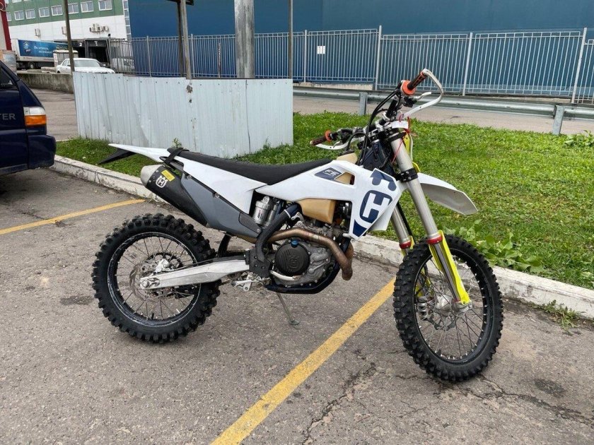 Мотоцикл husqvarna