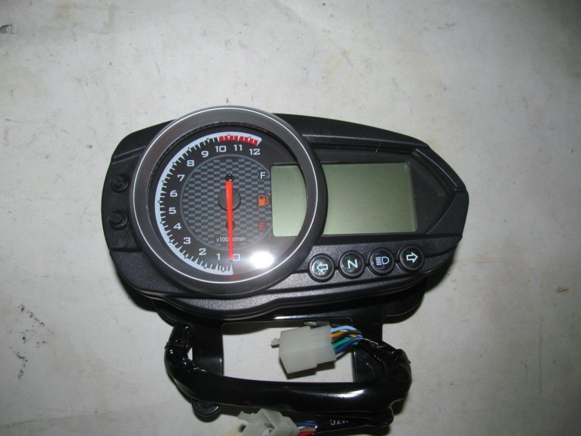 Omaks 150 приборная панель