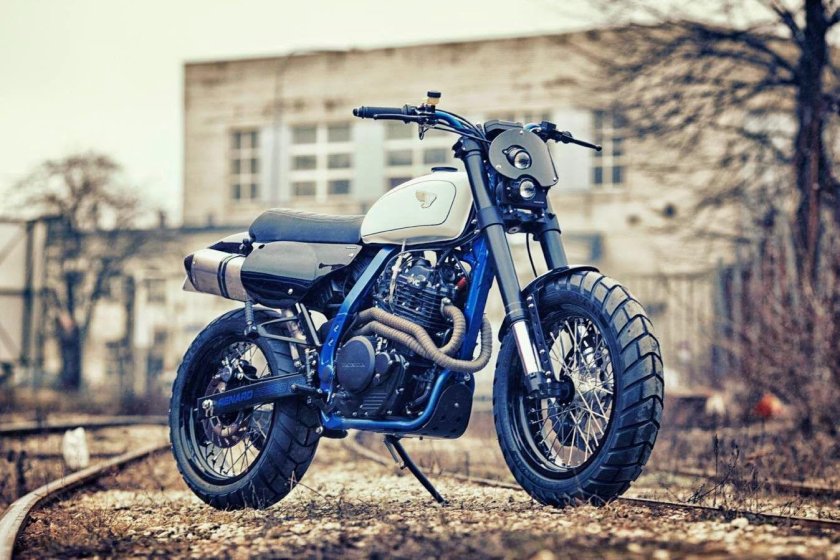 Honda nx650 Dominator