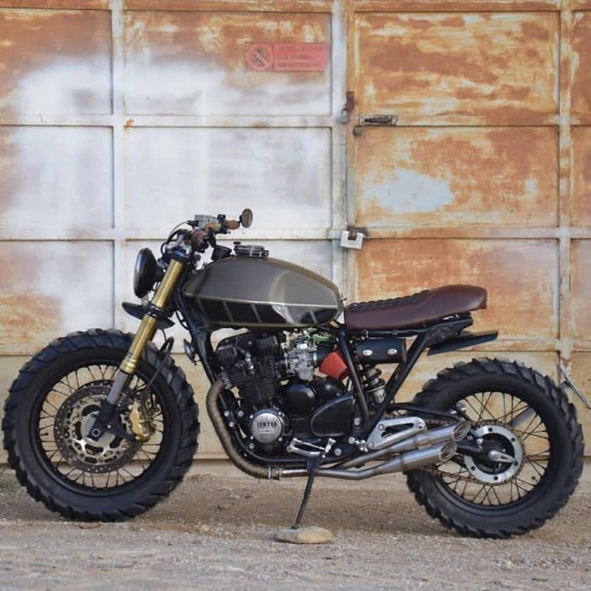 Yamaha diversion 400 Scrambler