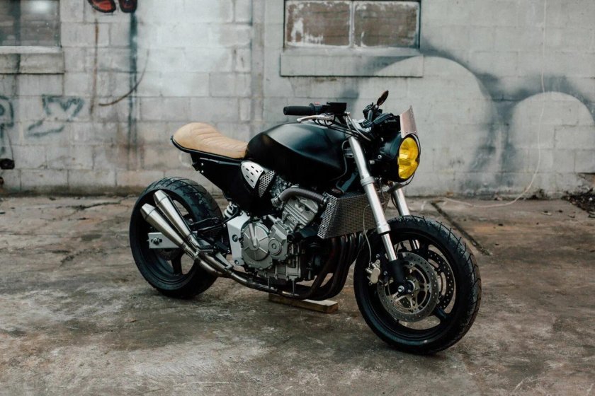 Honda CB 400 Cafe Racer