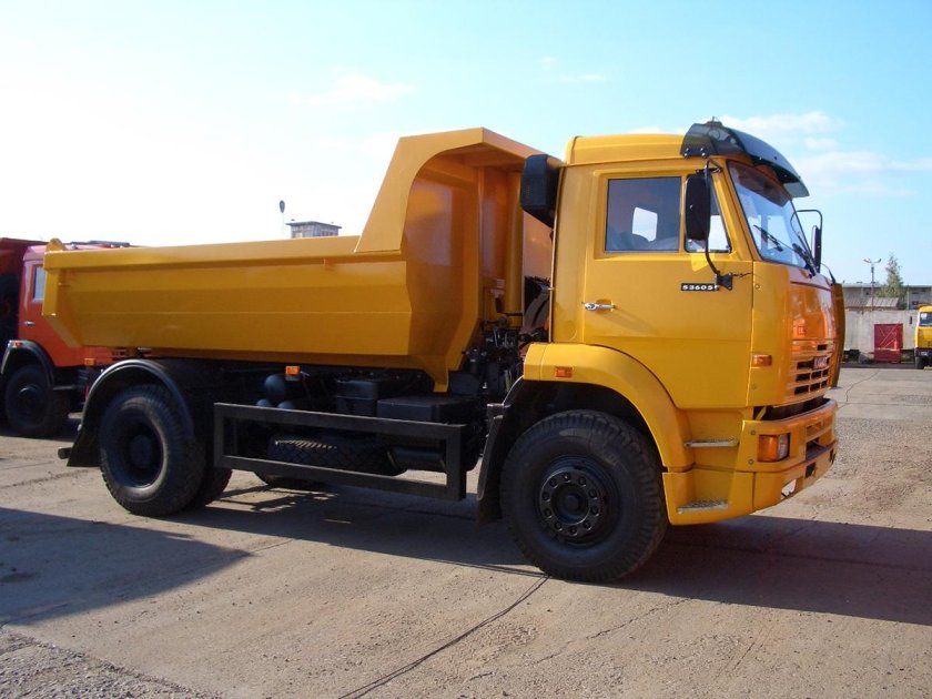 Самосвал КАМАЗ 53605-6010-48