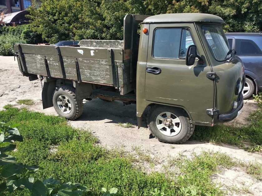 УАЗ 3303 бортовой грузовик