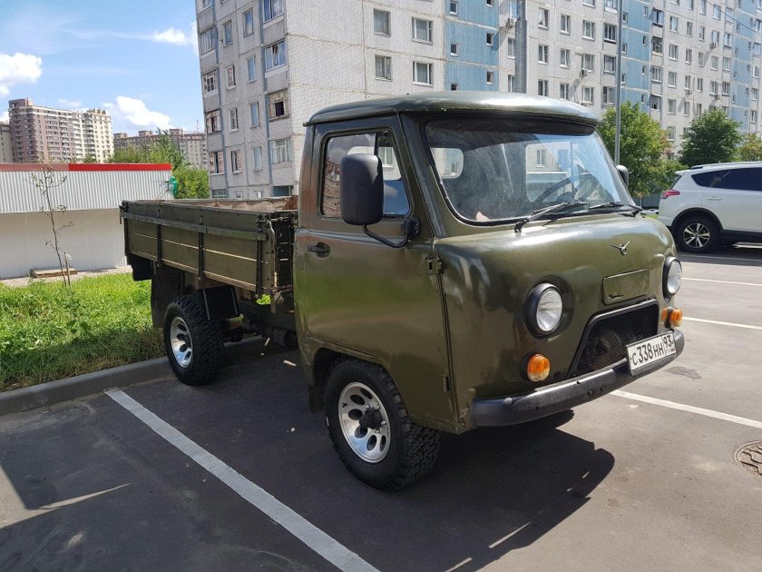 УАЗ 452 3303 бортовой