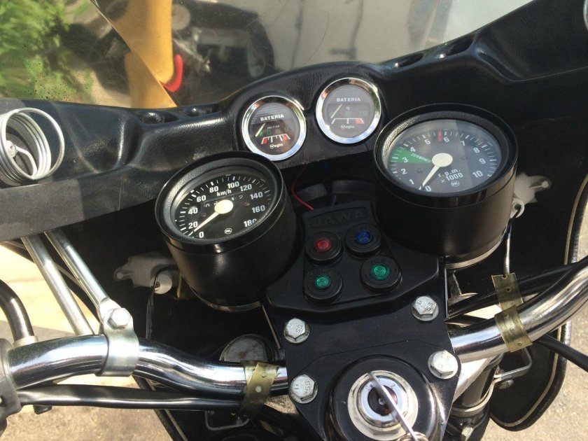 Мотоцикл ява 638