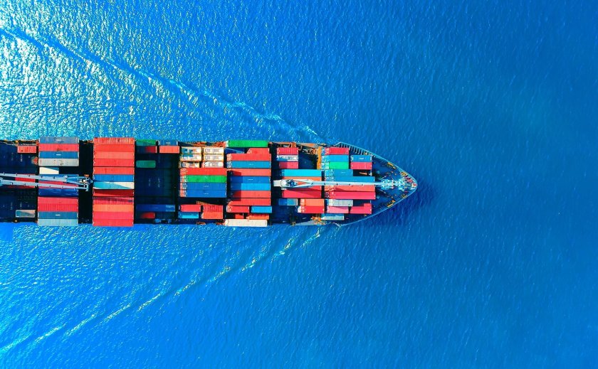 Контейнеровоз сверху