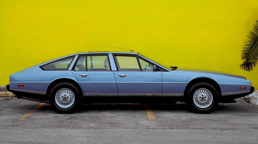 Астон Мартин Лагонда 1976