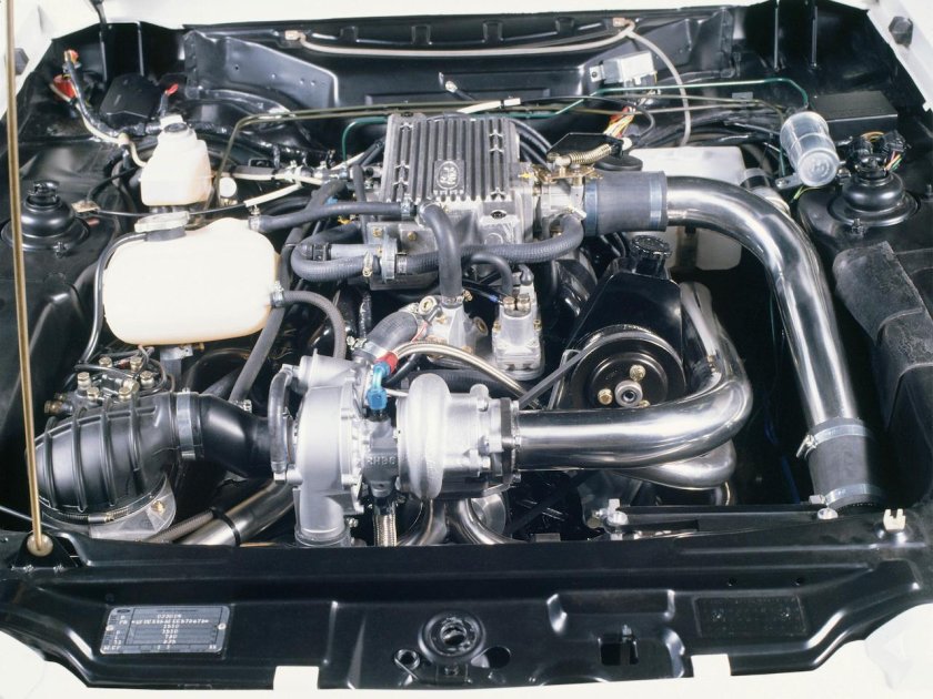 Форд капри моторный отсек