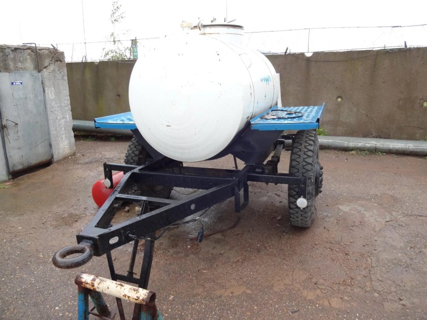 Прицеп АЦПТ-0.9