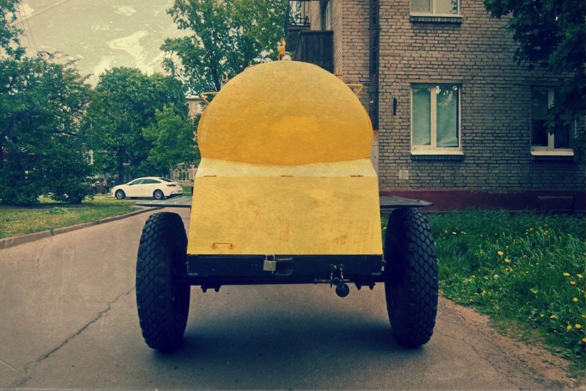 Прицеп с бочкой кваса ТАПЗ-755