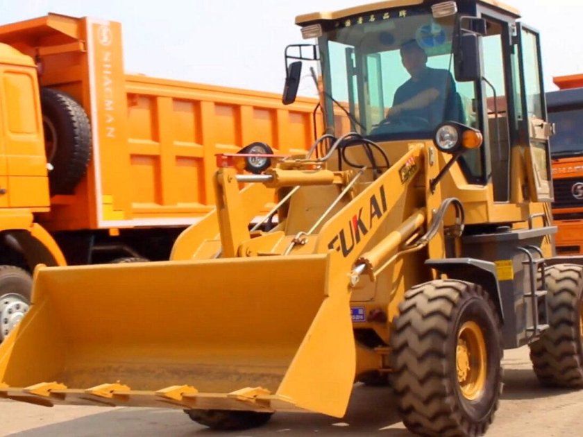 Фронтальный погрузчик Fukai zl926