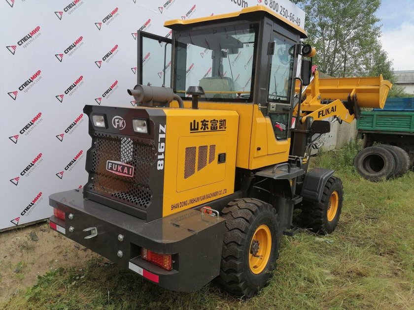 Фронтальный погрузчик: Fukai zl918