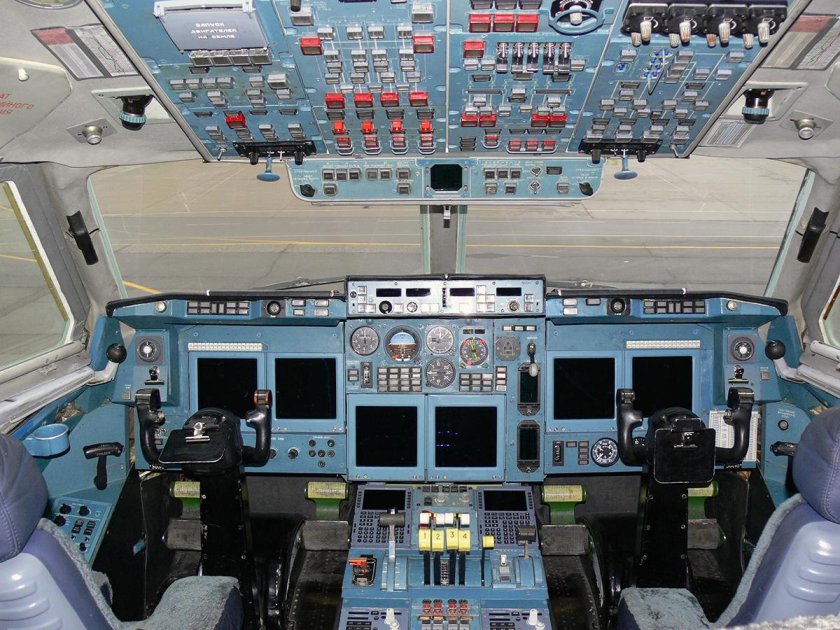 Ил-96 кабина