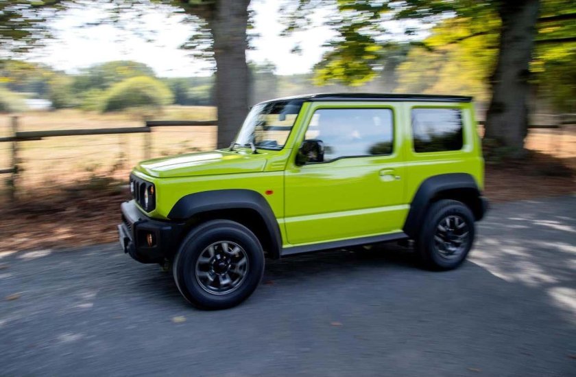 Suzuki Jimny зеленый