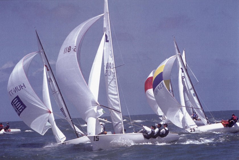 Яхта Солинг