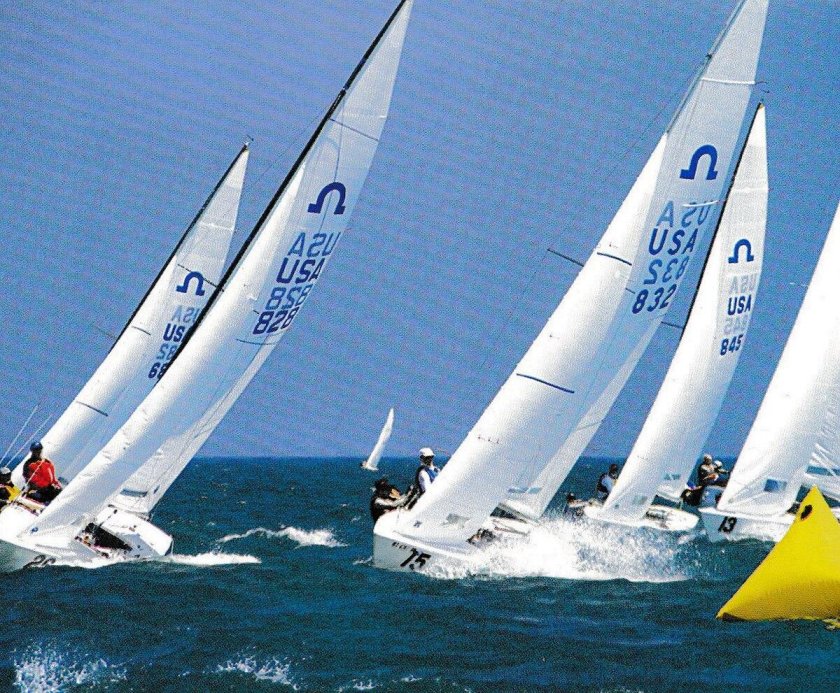 Яхта Солинг