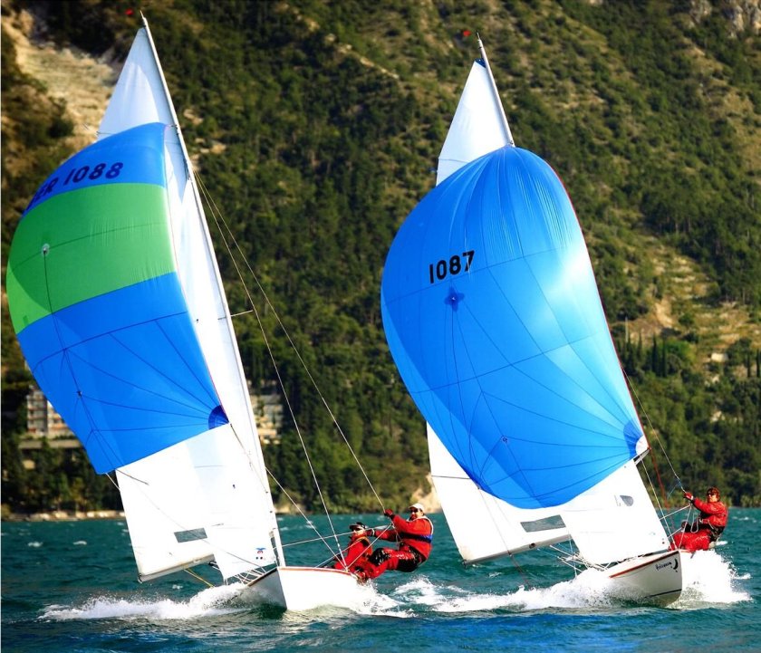 Швертбот Темпест