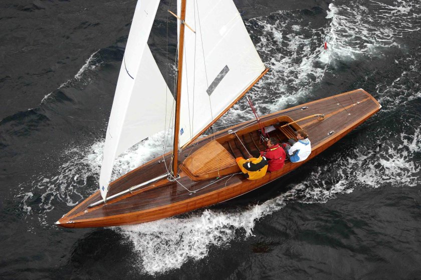 Швертбот Каравелла