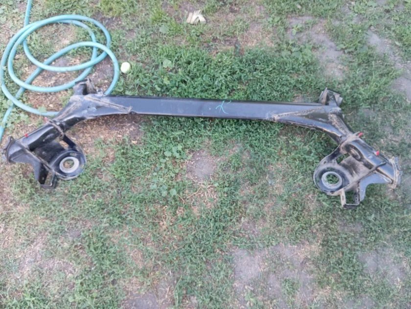 Балка задняя