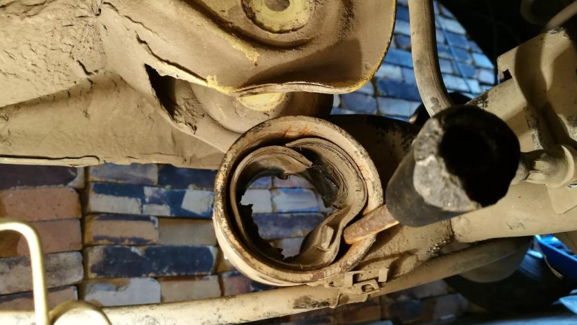 Шкода Фабия сайлентблоки задней балки