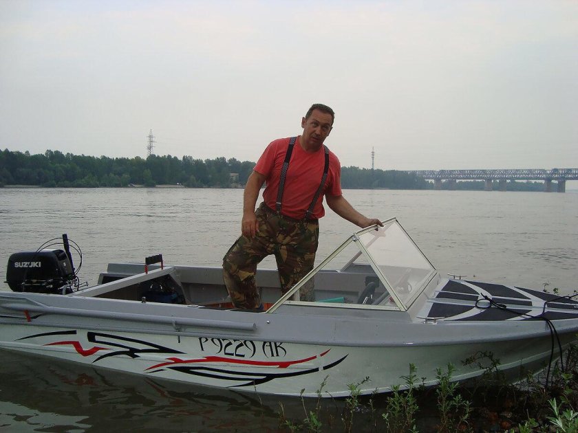 Корабль катер