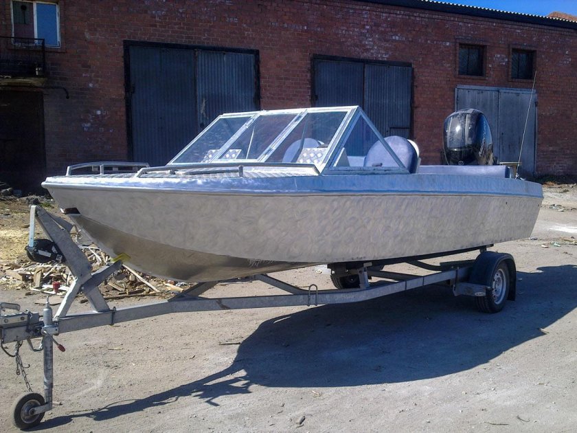 Лодка под мотор 30 л.с алюминиевая